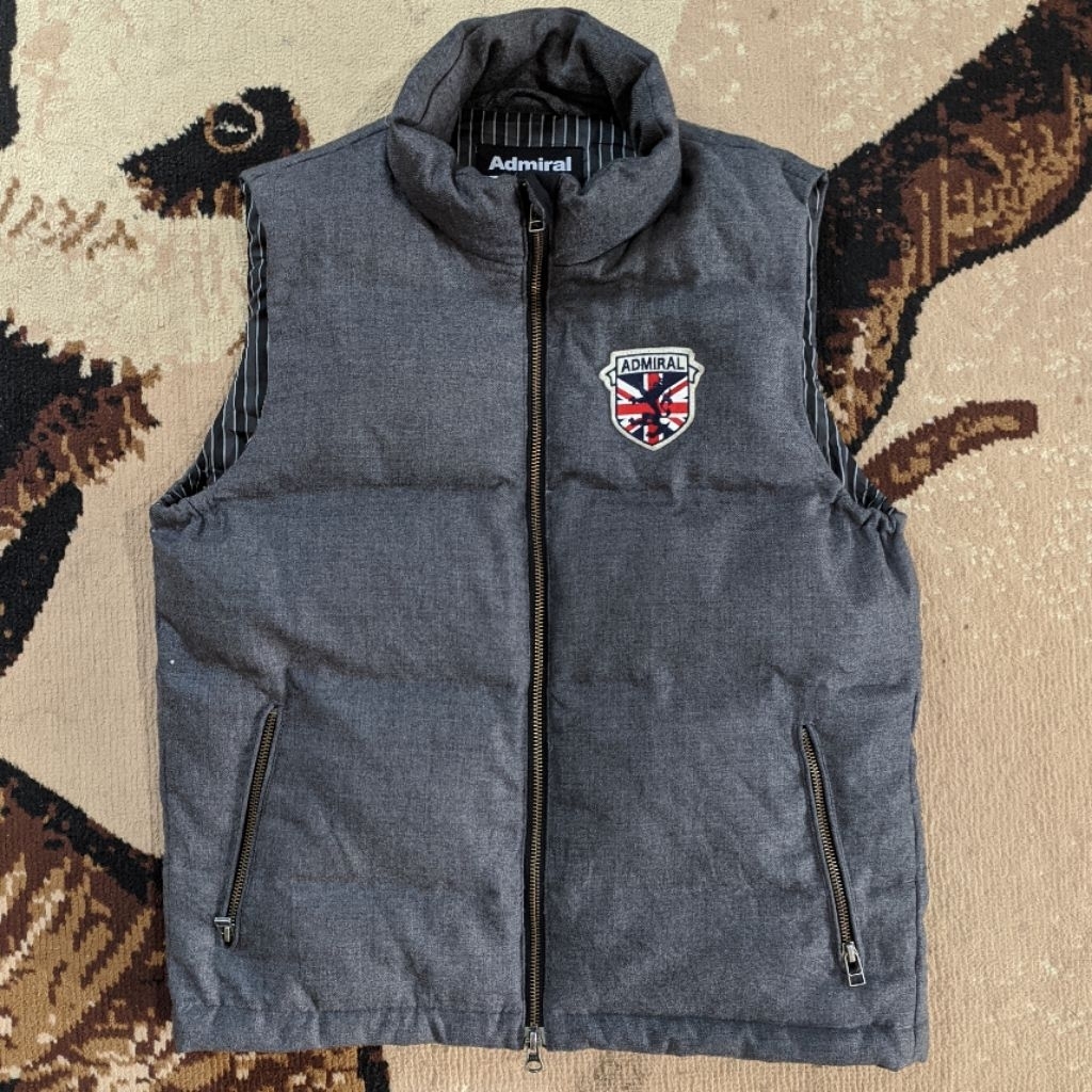 Rompi Burtle dan Admiral Vest
