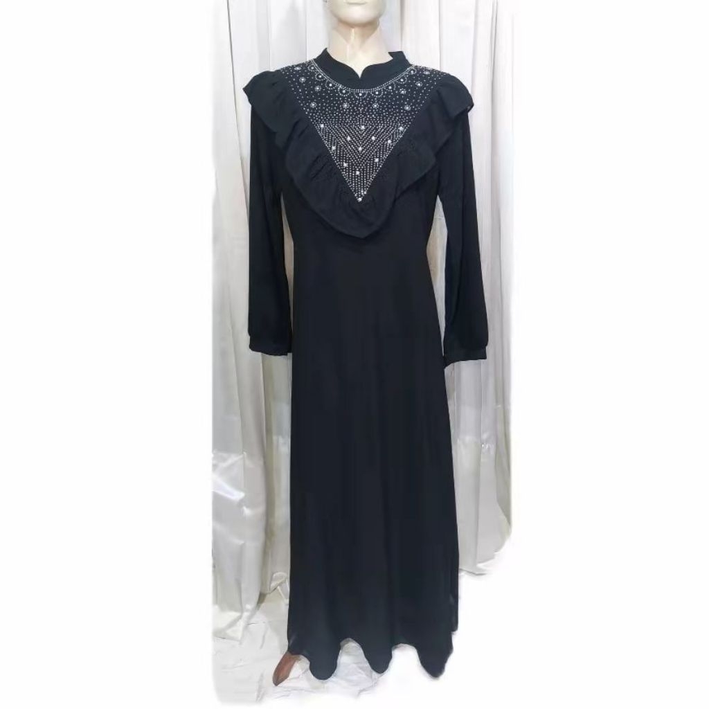 gamis hitam kombinasi mutiara dan manik manik