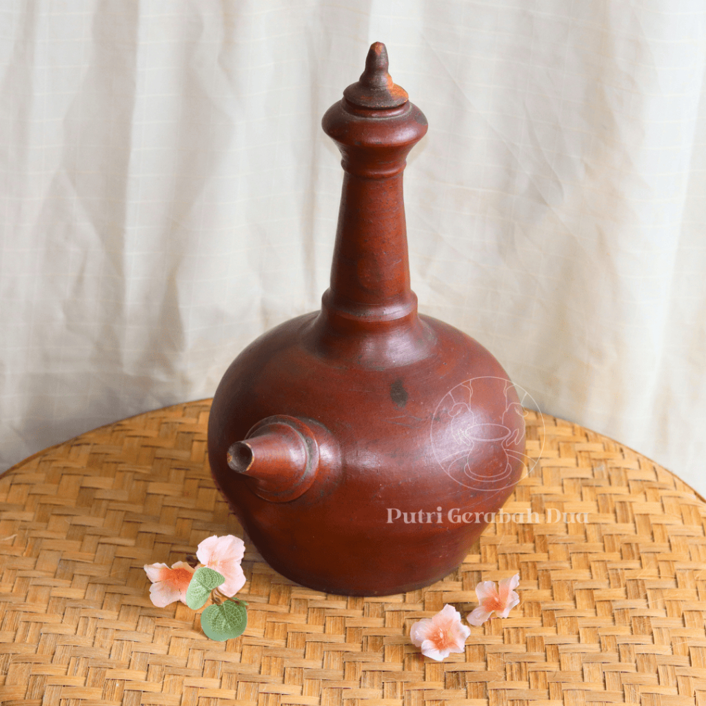 Kendi gerabah/ kendi tanah liat/ kendi leher panjang/ kendi/ wadah air putih/ tempat minum