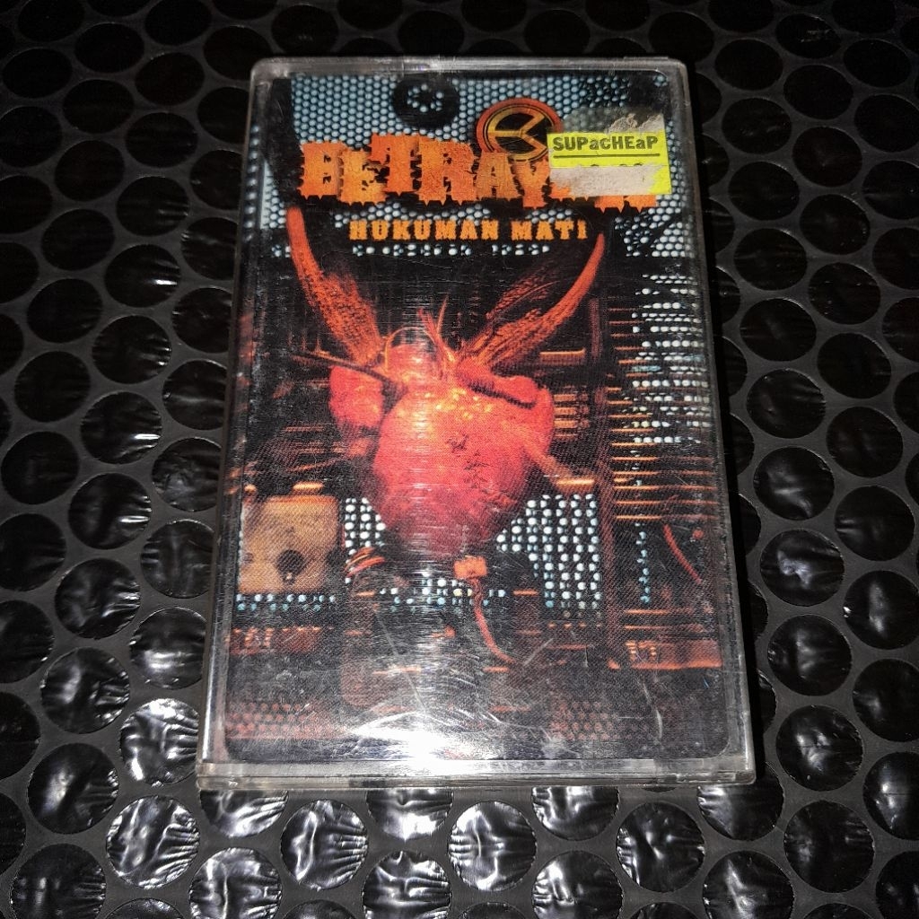 kaset pita betrayer hukuman mati