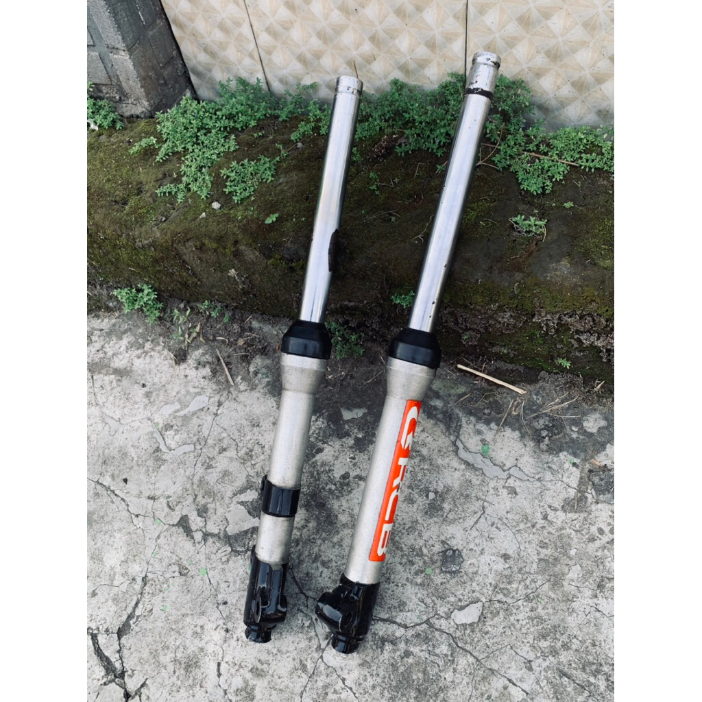 skock depan as 26 herex