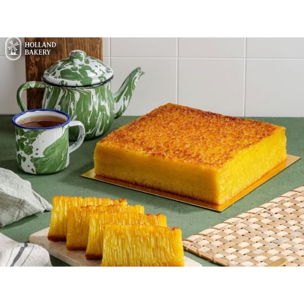 BIKA AMBON HOLLAND BAKERY RASA ORIGINAL HOLLAND BAKERY BIKA AMBON ORIGINAL SIZE 23X23X8CM