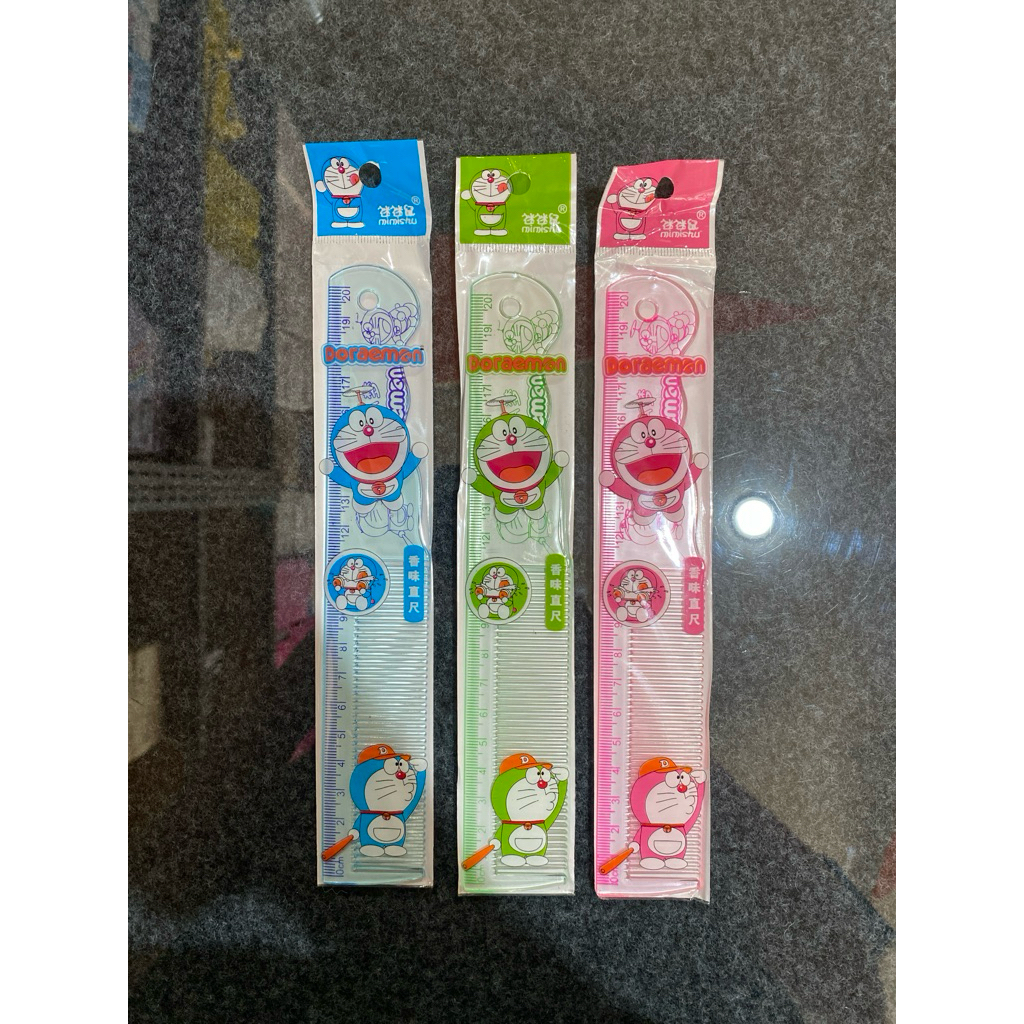 

Penggaris Sisir 20 cm 2in1 Doraemon [1 PCS]