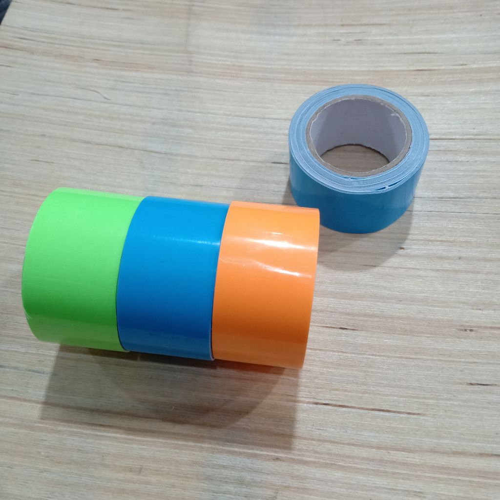 Stiker Skorlet Glow in the Dark ukuran 3m × 3cm