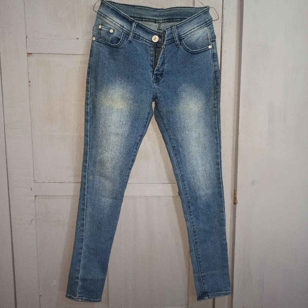 PRADA MILANO JEANS LIGHT BLUE 30 | PRELOVED | BARU SEKALI PAKAI | JEANS WANITA