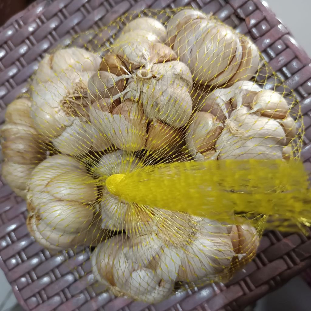 

Bawang putih 1 kg