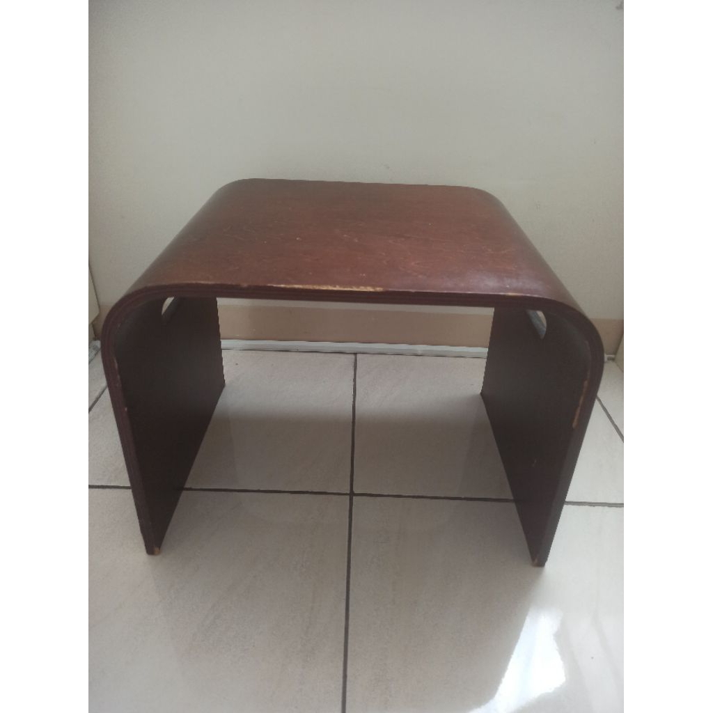 Meja Kayu Informa Kecil Bekas