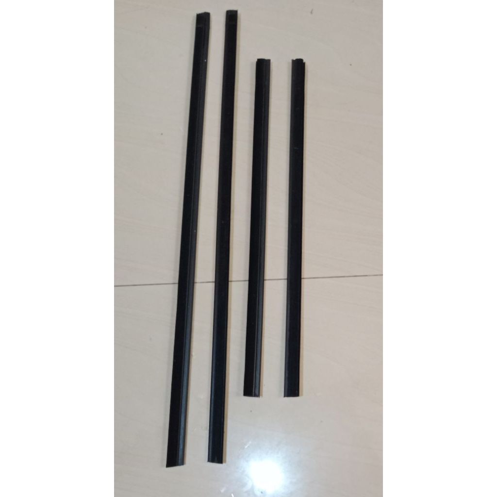 1 set karet pelipit kaca luar mobil honda jazz GE 8