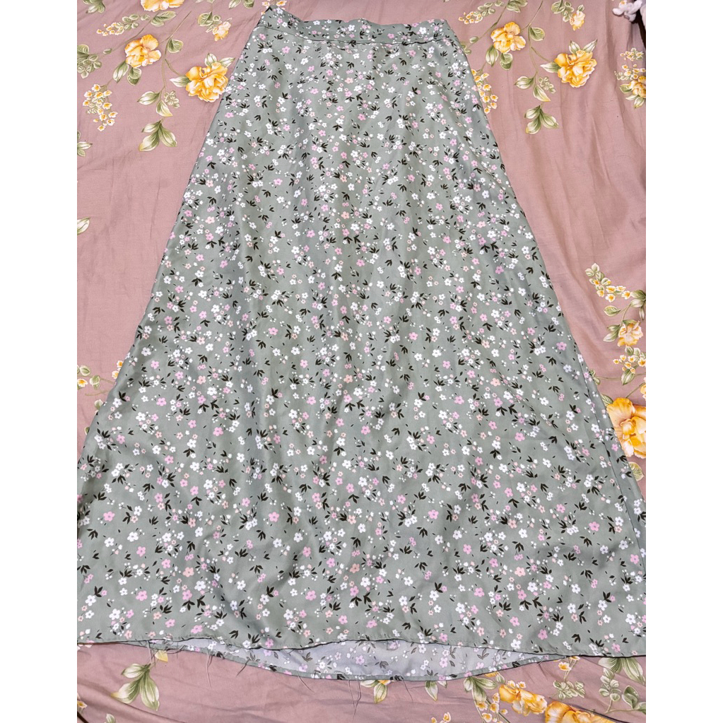 rok panjang motif bunga