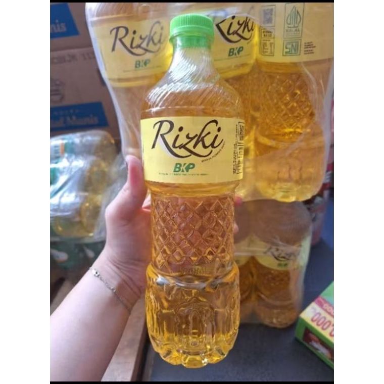 

Minyak Goreng Rizki BKP 850 ml – Minyak Sawit Praktis & Ekonomis
