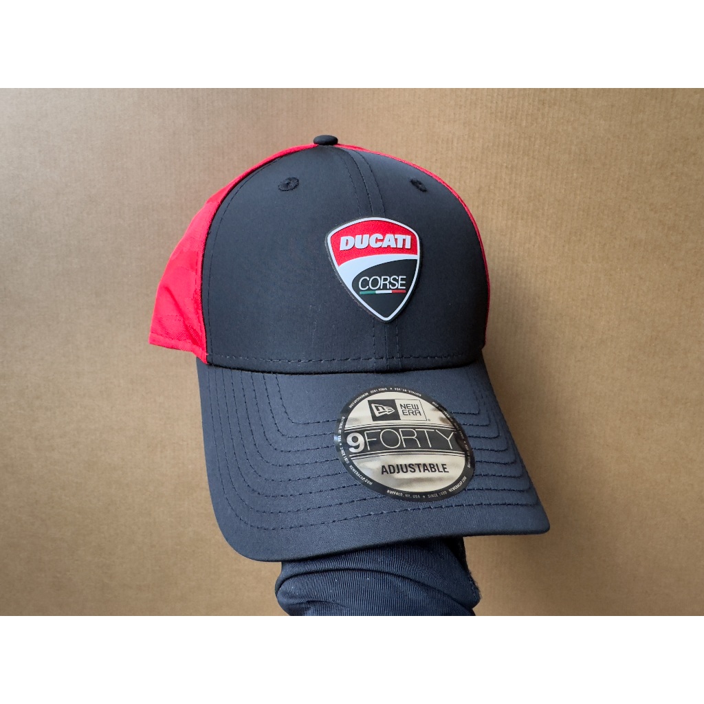 Topi New Era 9Forty Ducati Corse Logo Black Red Camo Cap