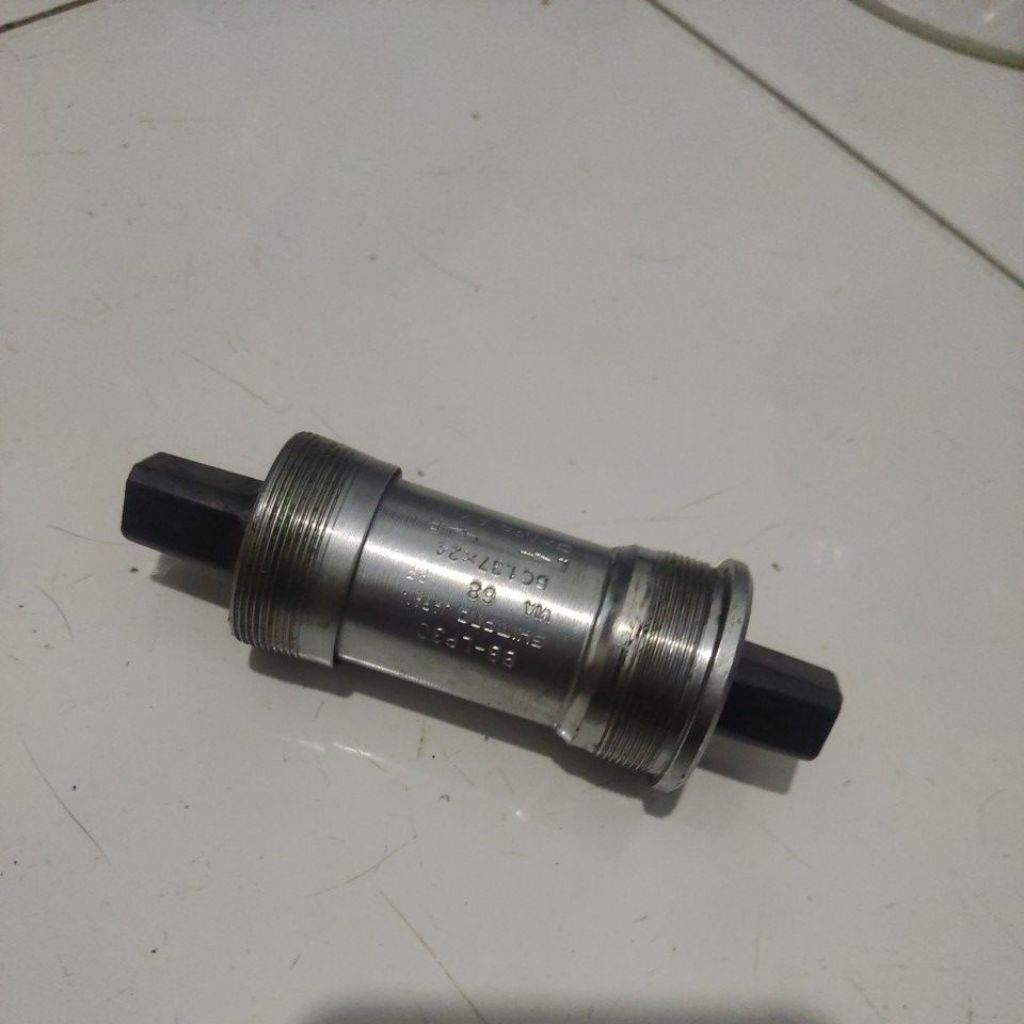 Bottom Bracket Shimano Japan