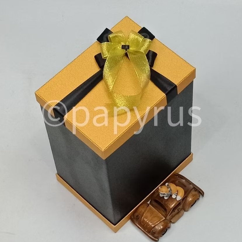 

PAPYRUS Sandwich 15x20 Tinggi 30cm Kotak Kado Gift Box V1