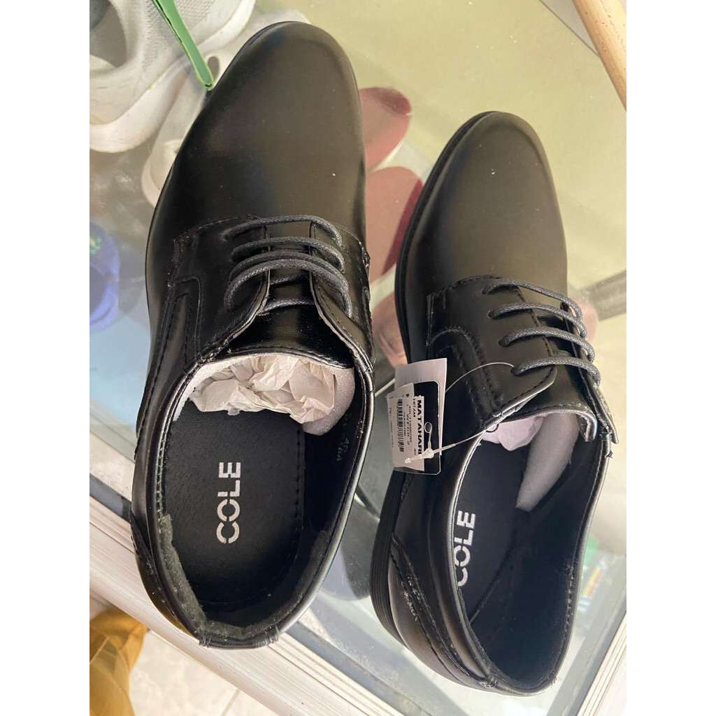 sepatu pantofel pria merk cole