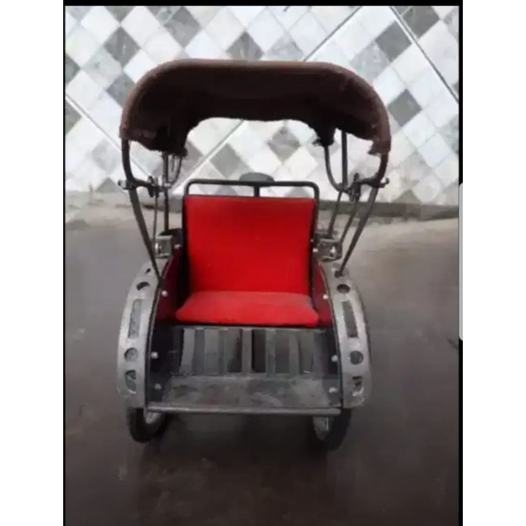 becak pajangan antik