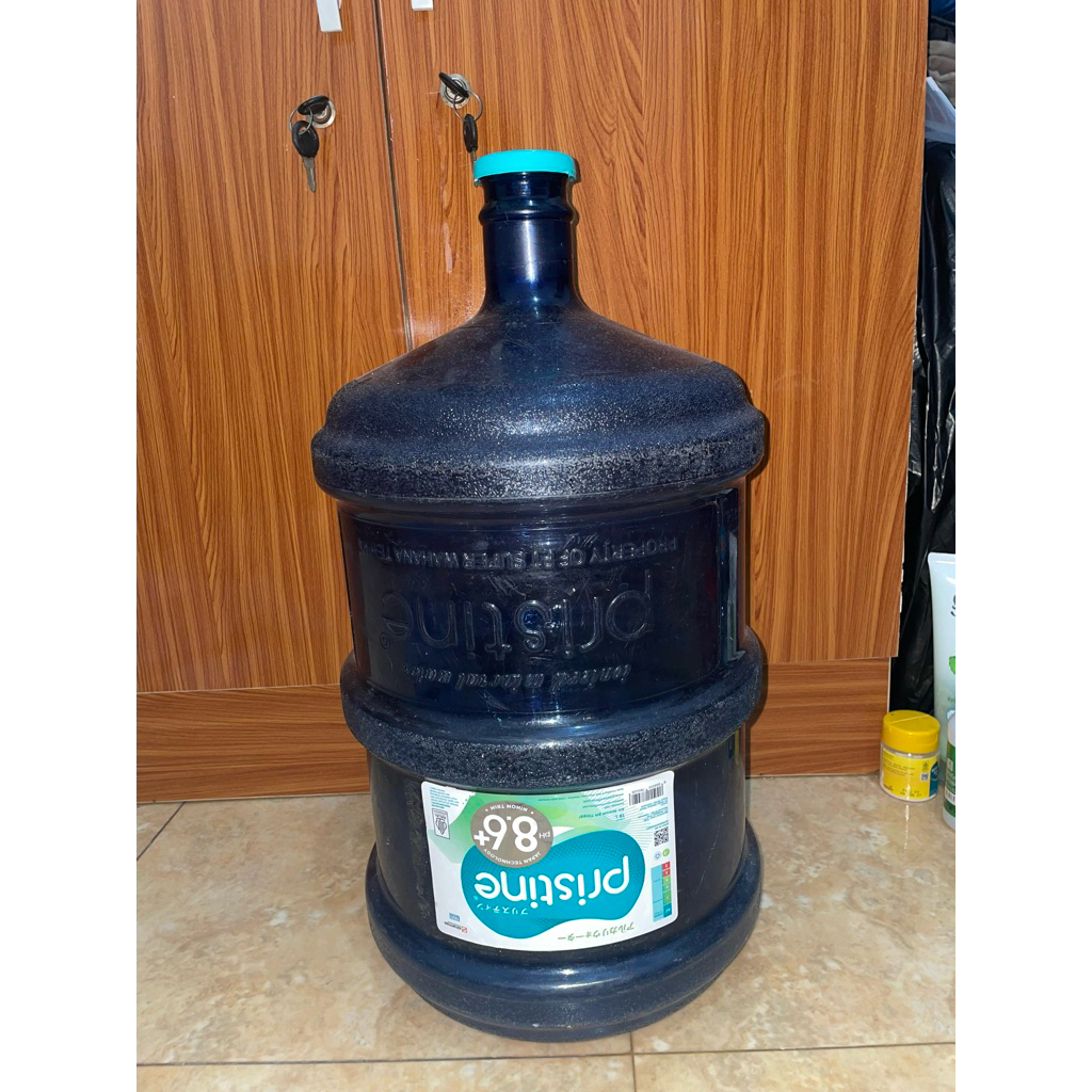 

Galon kosong pristine