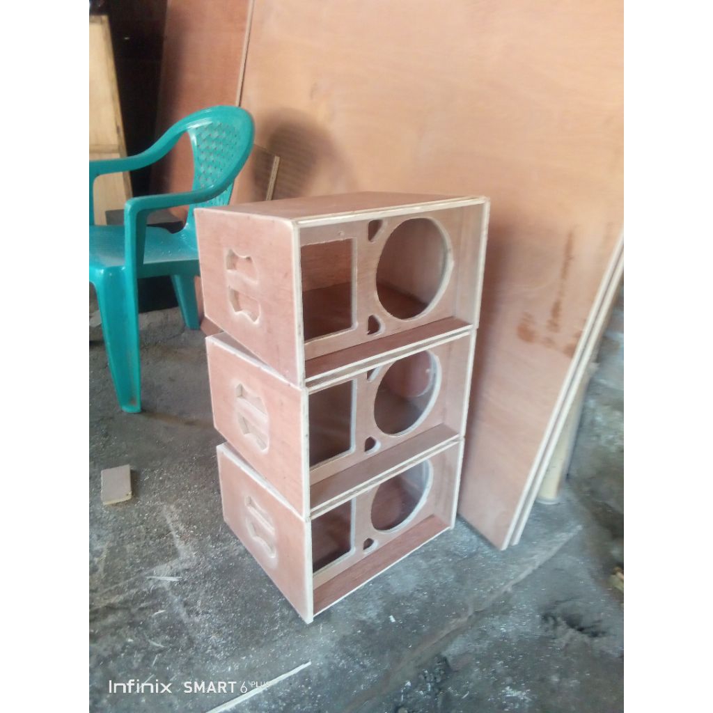 box line array 8in dan 10in triplek 12mm