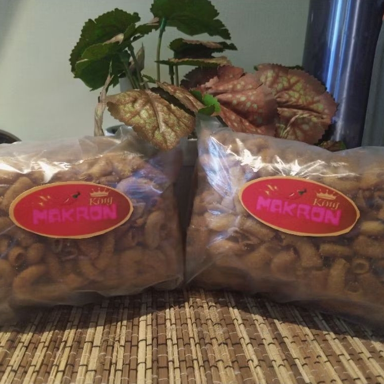 

Makaroni Pedas 1 pack isi 3 makaroni 80g