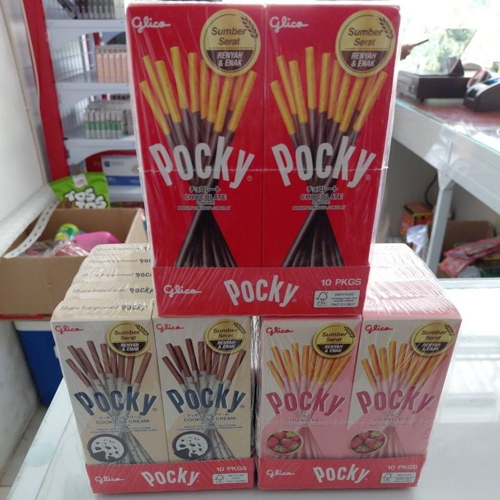

Pocky Chocolate / Strawberry / Cookies & Cream Tokota Bantaeng