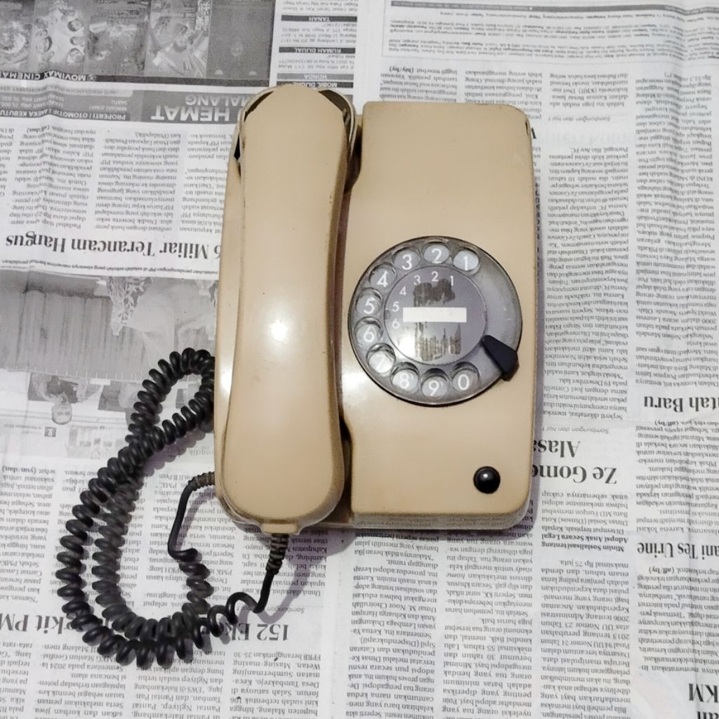 telepon pajangan jadul