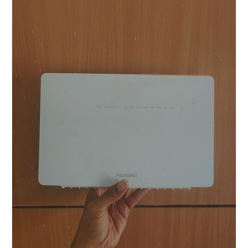 Ruter Huawei HG8245U
