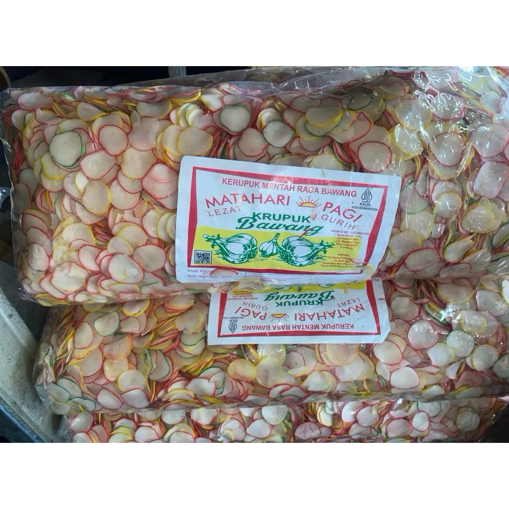

Kerupuk Bawang Warna 1 bal (5kg)