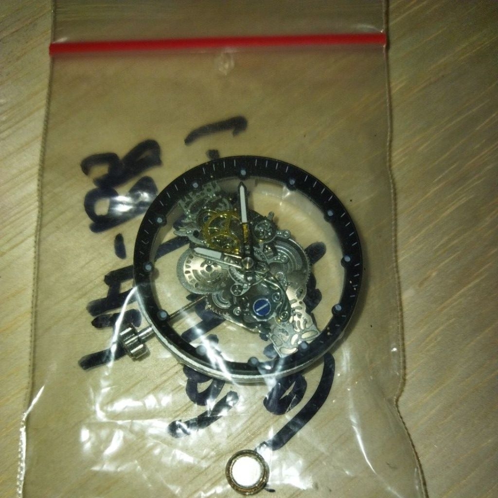 Mesin Jam Tangan Anti Air. Fungsi Normal