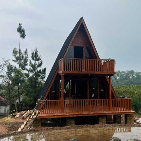 JUAL RUMAH SEGITIGA 2 LANTAI DARI KAYU JATI BERKUALITAS JEPARA