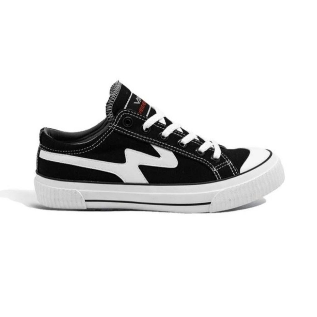 Sepatu sneakers pria canvas low Vulcanized