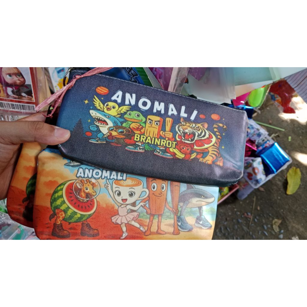 

Dompet/Tempat Pensil motif Anomali