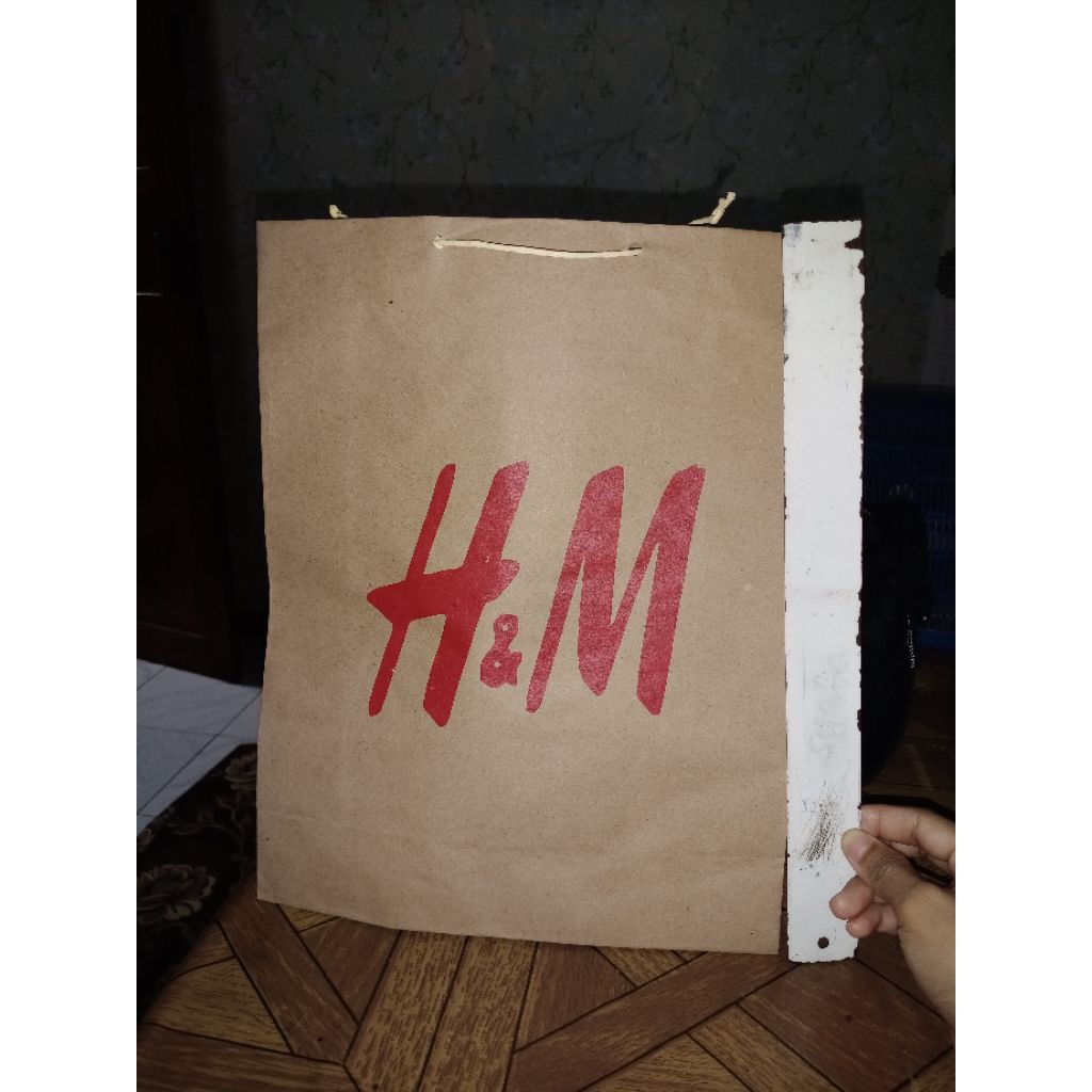 

PAPERBAG ZARA H&M BERSHKA