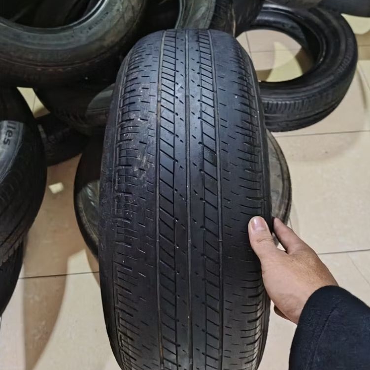 Ban mobil 205/65 R15 second copotan/ban mobil tubeless UK 205/65 R15