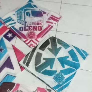 Layangan layang aduan ukuran 70 besar