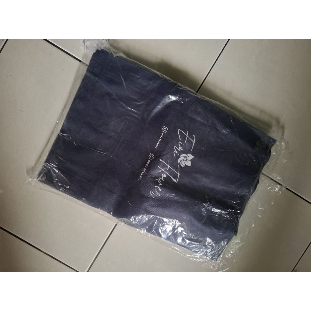 

Custom Sablon Hitam/Putih Tas Spunbond/bodybag