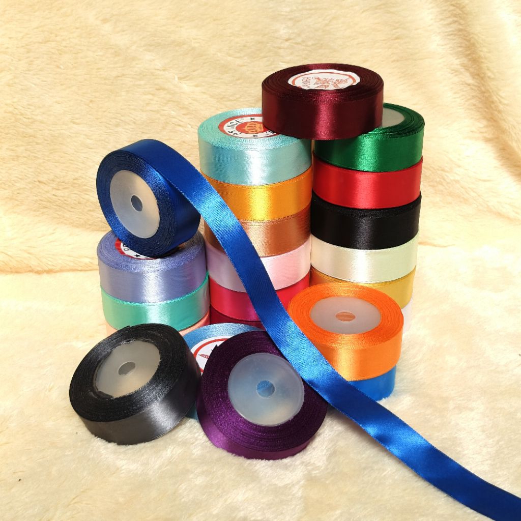 

pita satin ukuran 2,5 cm