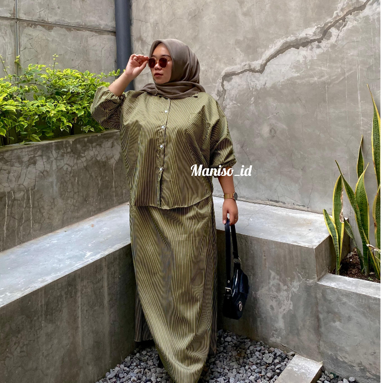 Maniso - Cessa One Set Salur Jumbo Kemeja Oversize + Rok Mayung One Set Sripe Big Size