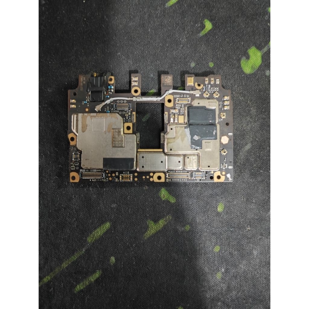 MESIN HANDPHONE ORIGINAL POCOPHONE F1 - MATI TOTAL - IC LENGKAP