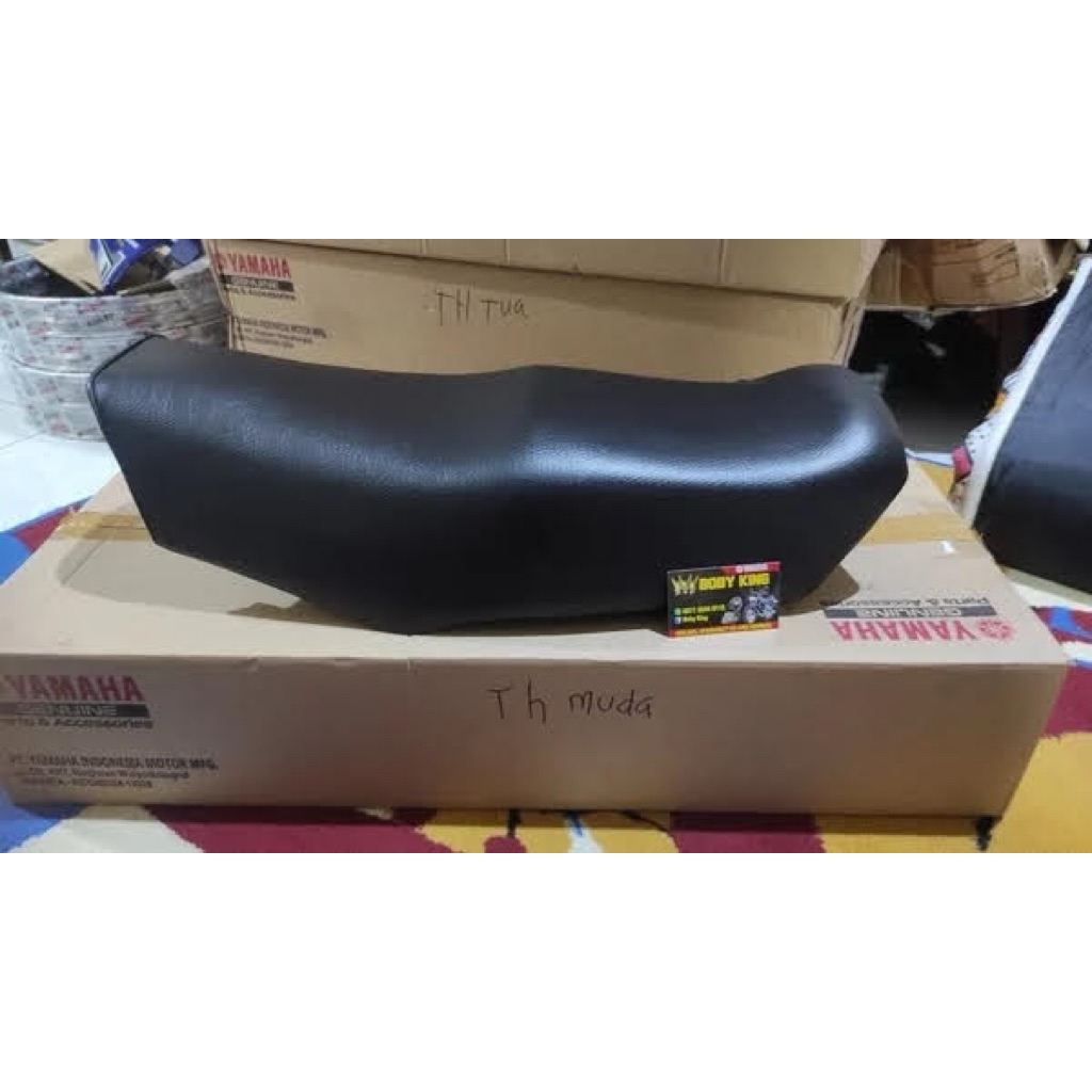 JOK SADLE [SEAT COMP] RXKING RX KING TAHUN MUDA STANDAR ORIGINAL YAMAHA GENUIENE PART | 3KA-F4730-50