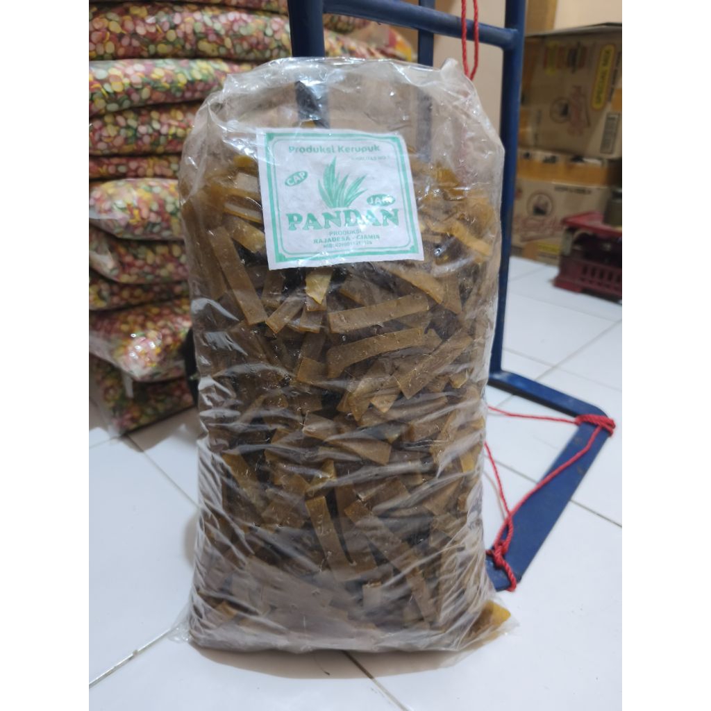 

Kerupuk Rambak 500gram mentah ( kerupuk tapioka)