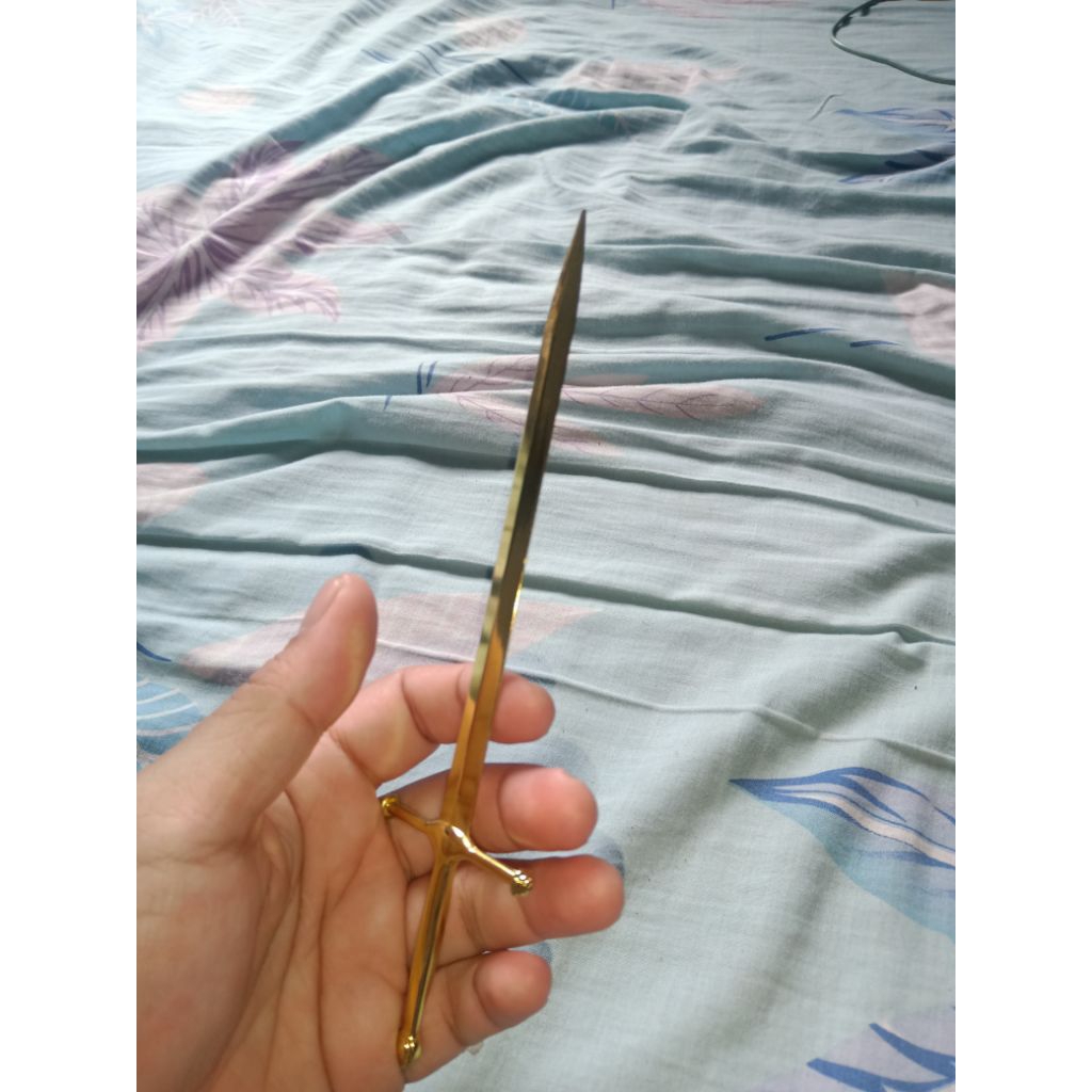 Golden Sword Miniature/Miniatur Pedang Emas bahan besi anti karat