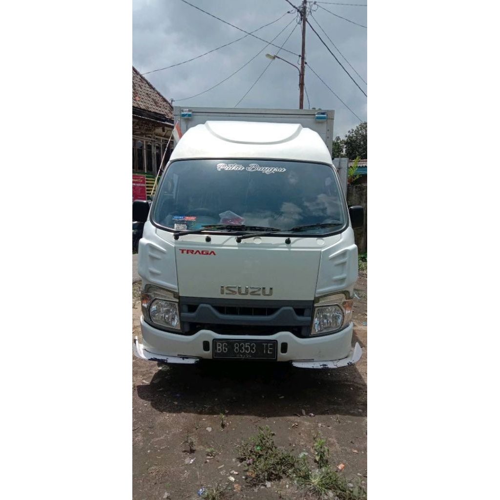 garnish pipi isuzu traga sepasang