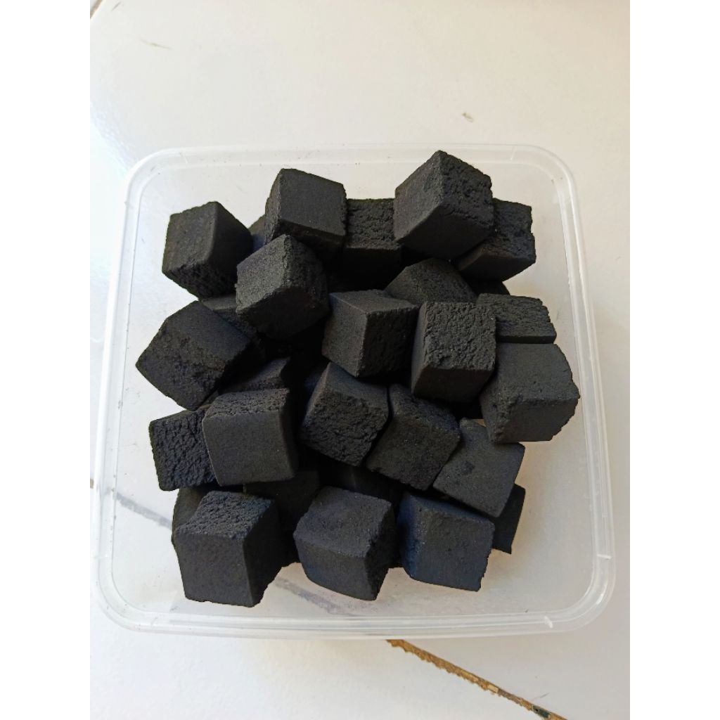 BRIQ.BACCO BRIKET DARI BATANG TEMBAKAU UKURAN 500 GR,DAN 1KG