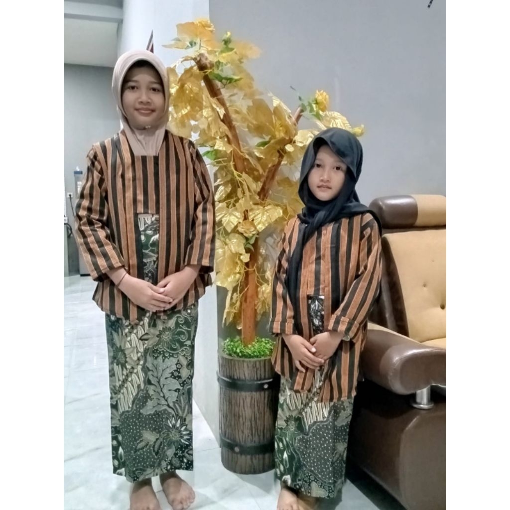 BAJU LURIK ANAK PEREMPUAN  KUTU BARU LURIK ANAK PEREMPUAN BAJU ADAT JAWA ANAK LURIK ANAK BAJU ANAK L