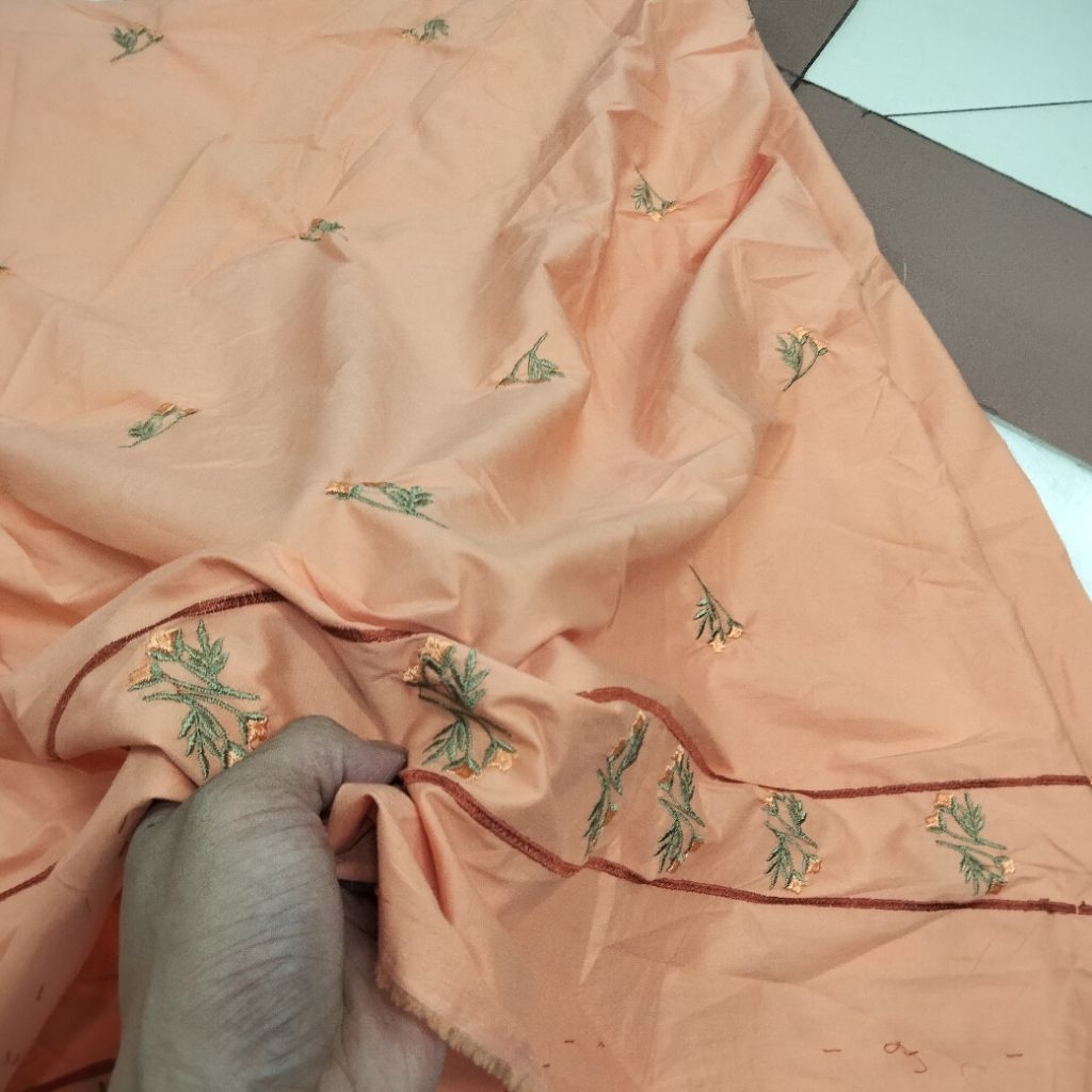 KAIN KATUN BORDIR IMPORT MOTIF PINGGIR