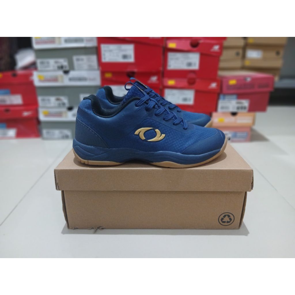 ASTEC FIRECREST II BADMINTON Size 39,40
