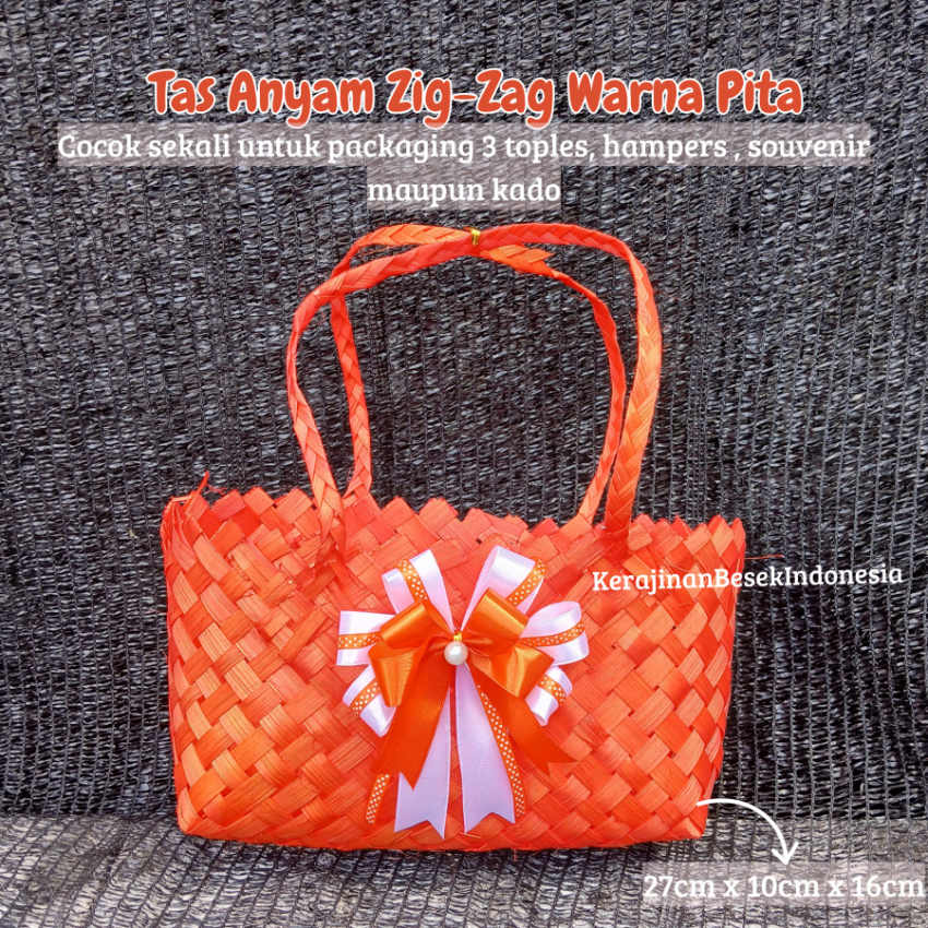 

Tas zigzag warna 27cm x 10cm x 15cm pita Goodie bag Hampers Kue Kering bingkisan souvenir murah