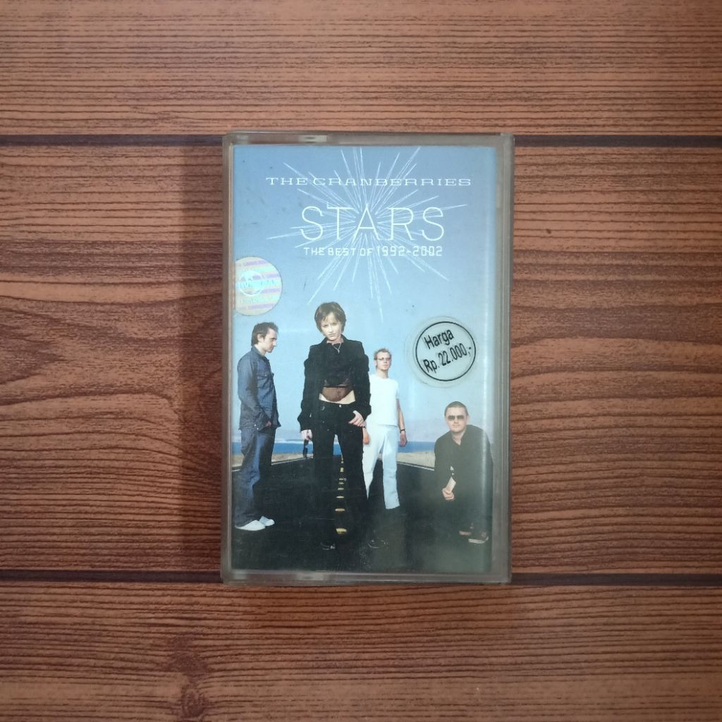 Kaset THE CRANBERRIES Stars ( The Best Of 1992 - 2002 )