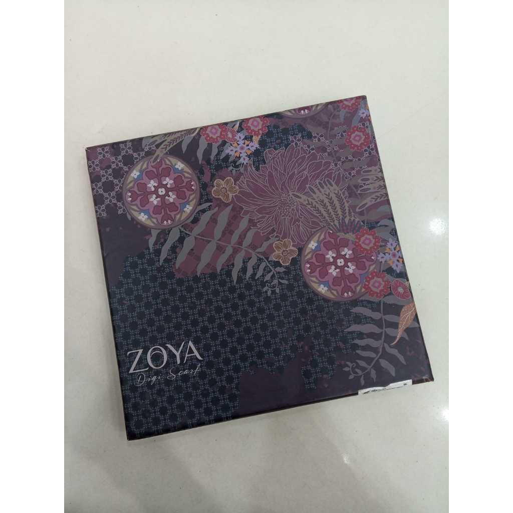 

ZOYA Hardbox Scarf - Box Hampers, Warna Beragam