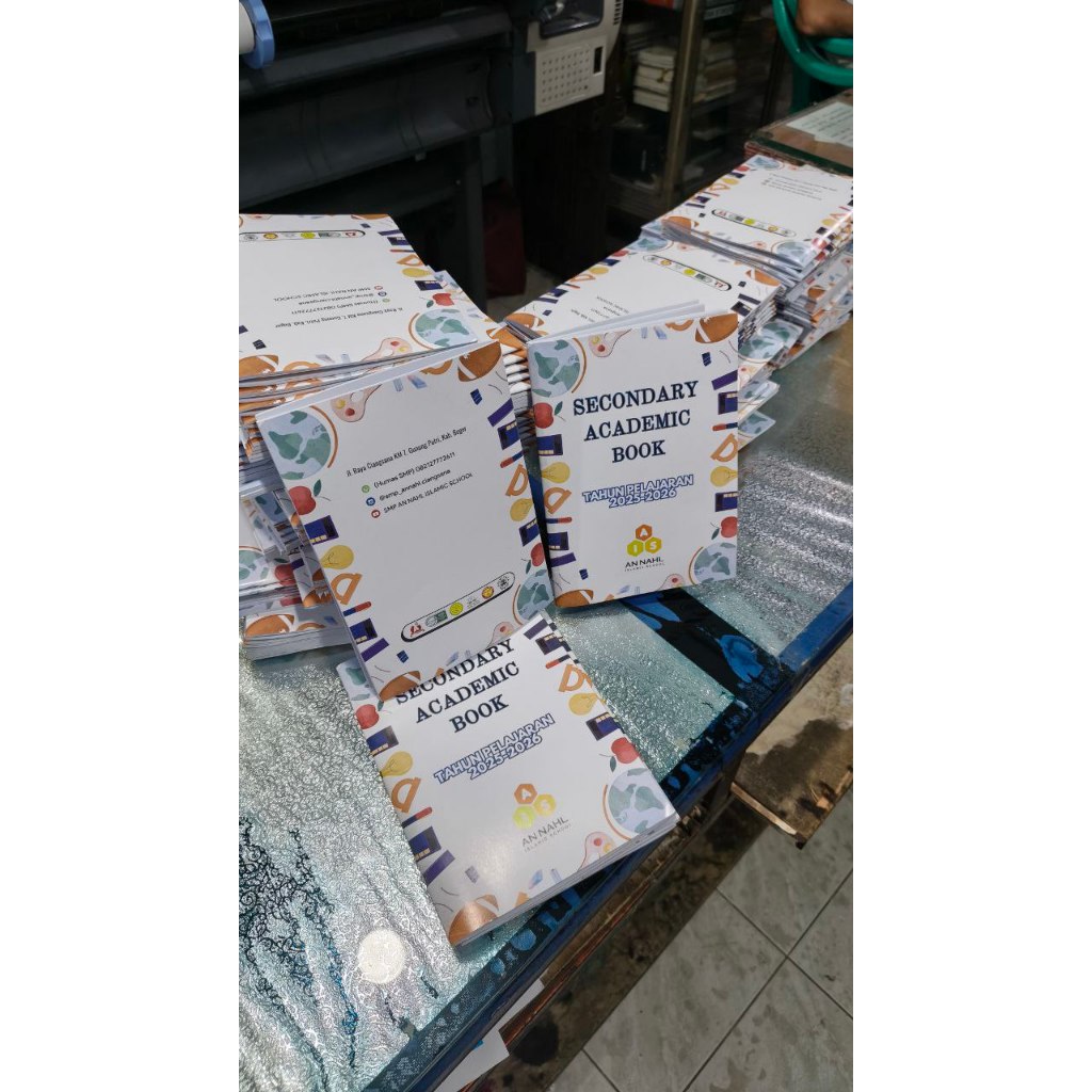 

Cetak Booklet Ukuran A4 Cover Full Color Art Carton