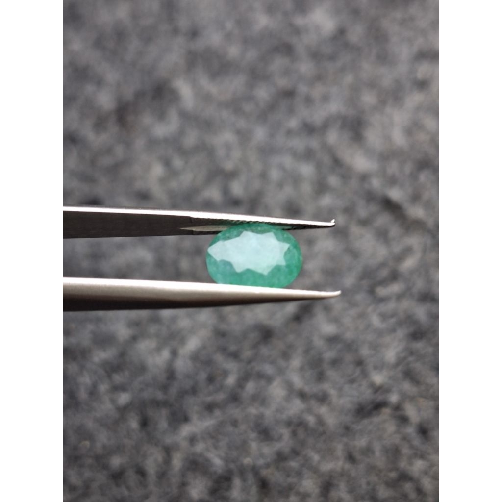 Natural Emerald beryl B0037